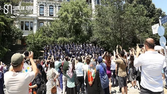 Boğaziçi Üniversitesi 155’inci kez yeni mezunlarını törenlerle uğurladı