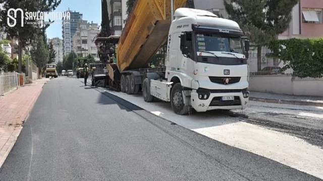 Çukurova’da asfalt çalışmaları aralıksız sürüyor