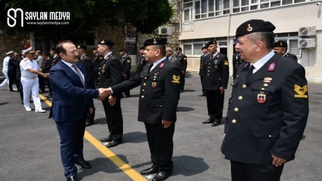 Mersin Valisi Pehlivan Mehmetçik ile bayramlaştı