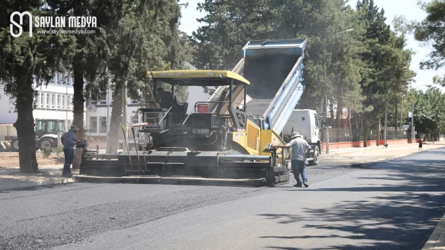 Yüreğir Belediyesi, 3 yılda 261 bin ton sıcak asfalt döktü