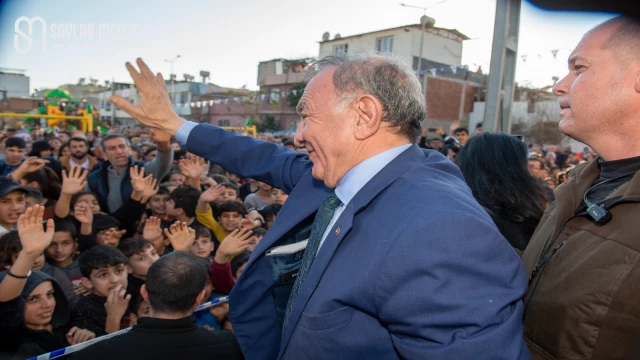 Gülbahçesi Mahallesinde yapımı tamamlanan Çocuk Parkı'nın açılışı yapıldı