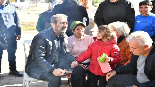 Depremin ilk anlarından itibaren sahada olduğu bilinen Soner Çetin’in çok yorgun olduğu gözlendi