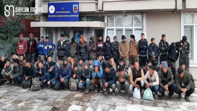 Adana İl Jandarma Komutanlığı, 3 ayda aranan 2401 şahsı yakaladı