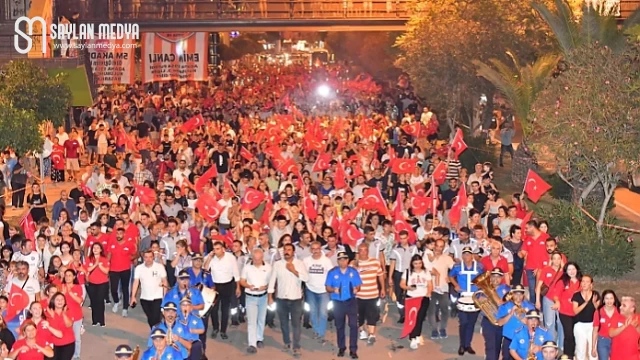 30 Ağustos coşkusu Çukurova’da yaşandı