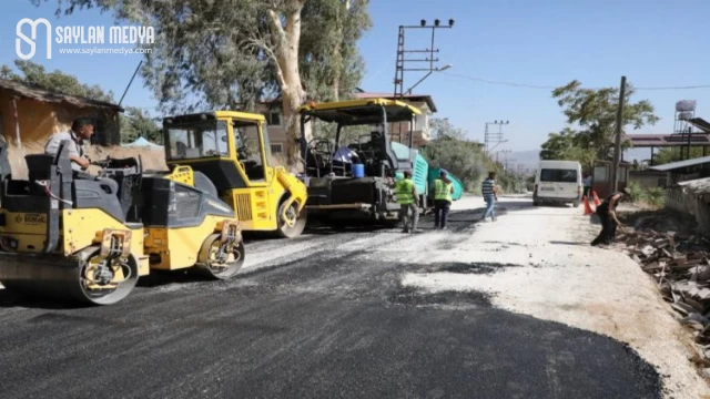 Hatay’da okul yolları asfaltlanıyor