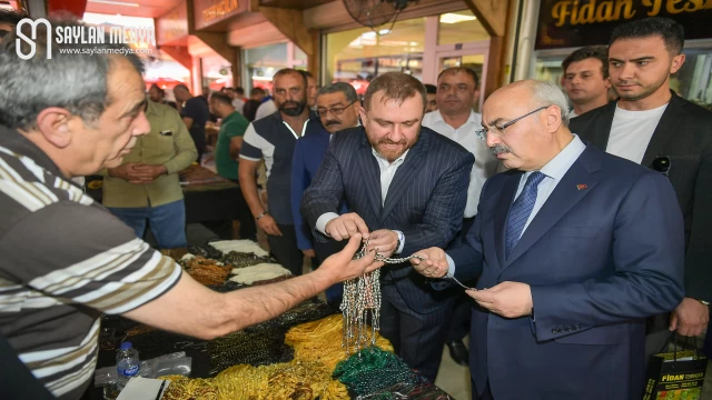 VALİ KÖŞGER’DEN TESBİHÇİ ESNAFINA ZİYARET