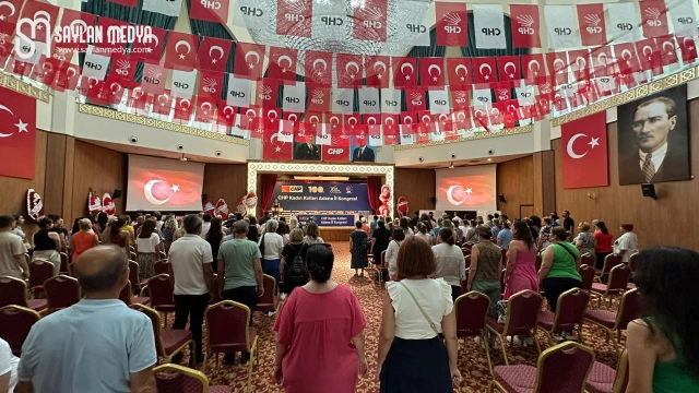 CHP Adana İl Kadın Kolları Kongresi yapıldı