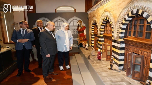 Vali Köşger, Adana Olgunlaşma Enstitüsü Kültür Sanat Merkezini ziyaret etti