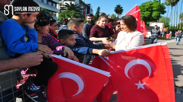 CHP Adana Milletvekili Dr. Müzeyyen Şevkin, ulusun 29 Ekim Cumhuriyet Bayramı’nı coşkuyla kutladı