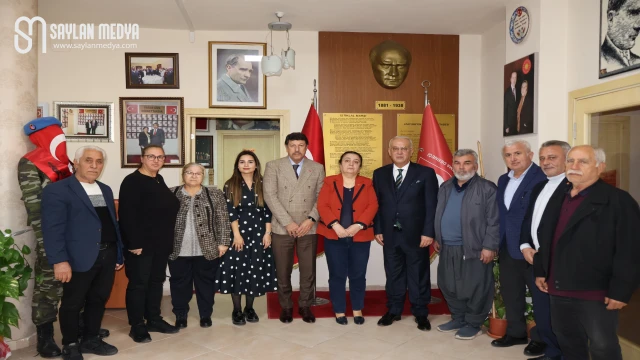 MHP Adana’dan şehit ailelerine anlamlı ziyaret…