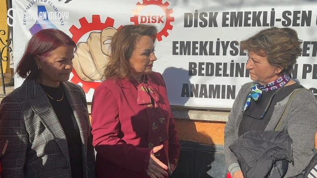 Müzeyyen Şevkin: Emekliler evden dışarı çıkamıyor!