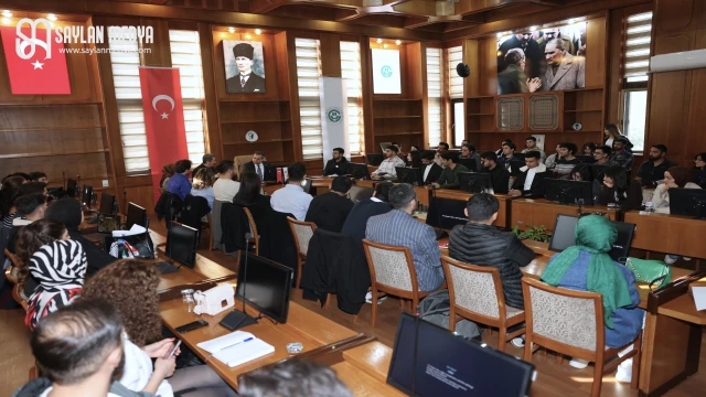 Rektör Prof. Dr. Beriş, Öğrenci Kulüp Başkanları ile Bir Araya Geldi