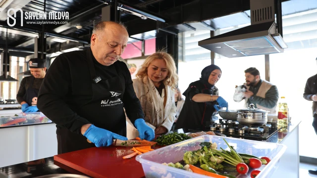 Yüreğir Gastronomi Merkezi’nde ‘Erkekler Mutfakta’ etkinliği düzenlendi